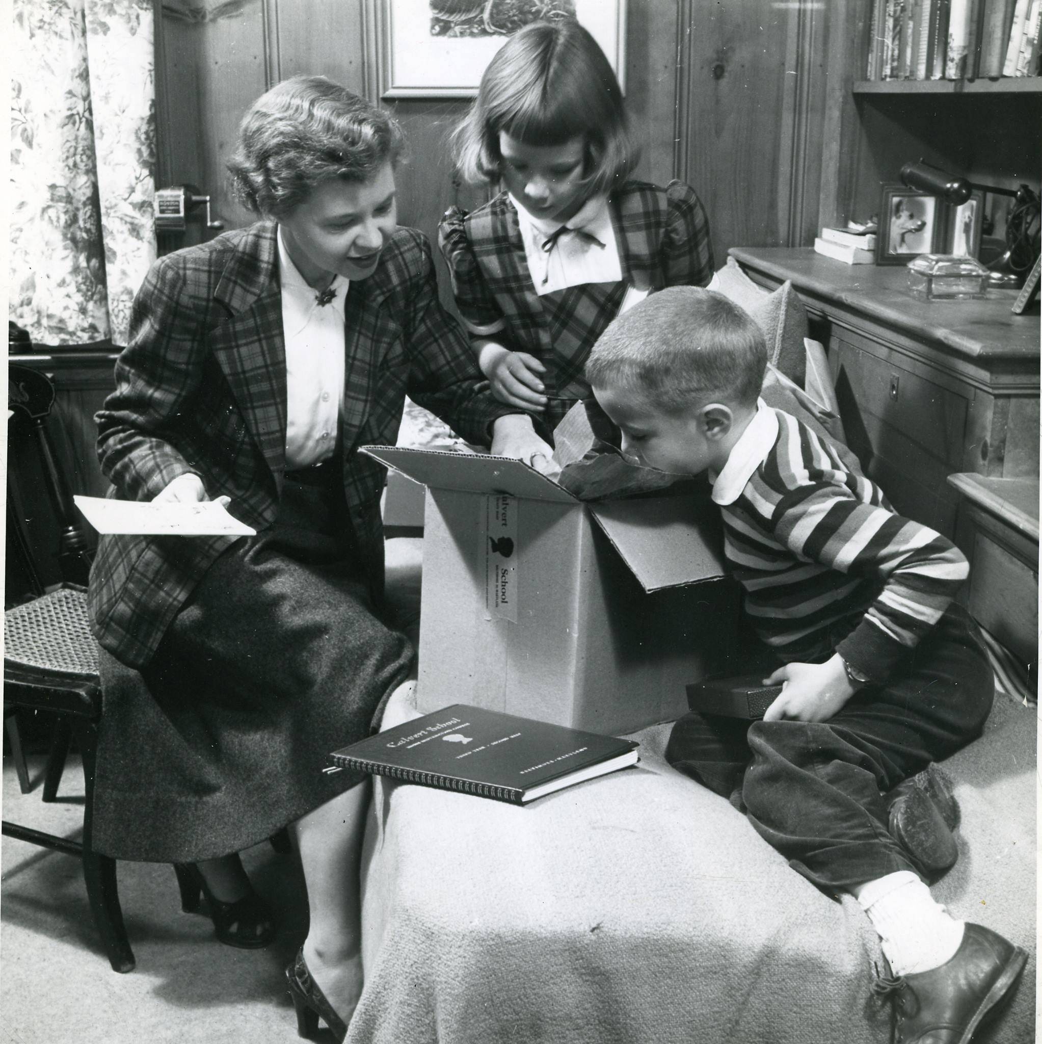 This photo of Mrs. “Nippy” Eason and two of her children became a well-known image used in Calvert’s advertisements for home learning. These advertisements were used in print publications such as McCalls magazine and National Geographic.